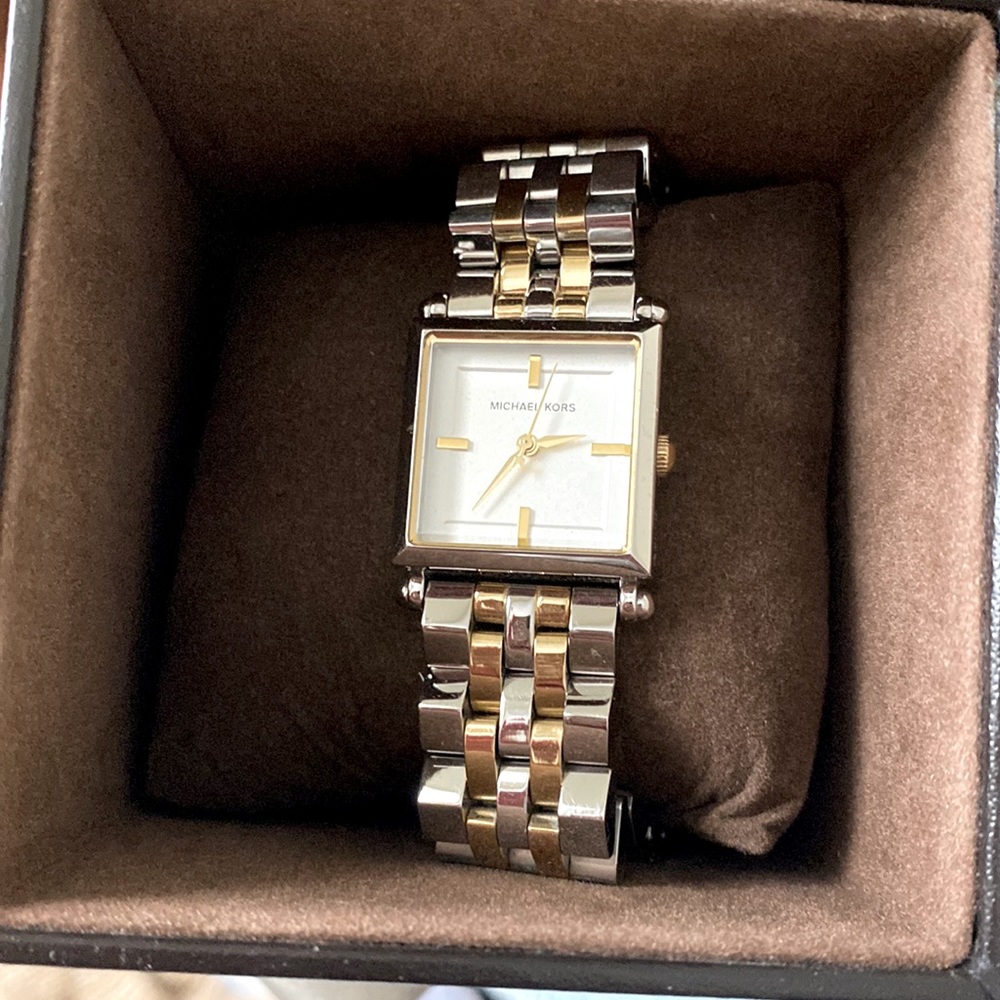 Two toned watch like new!